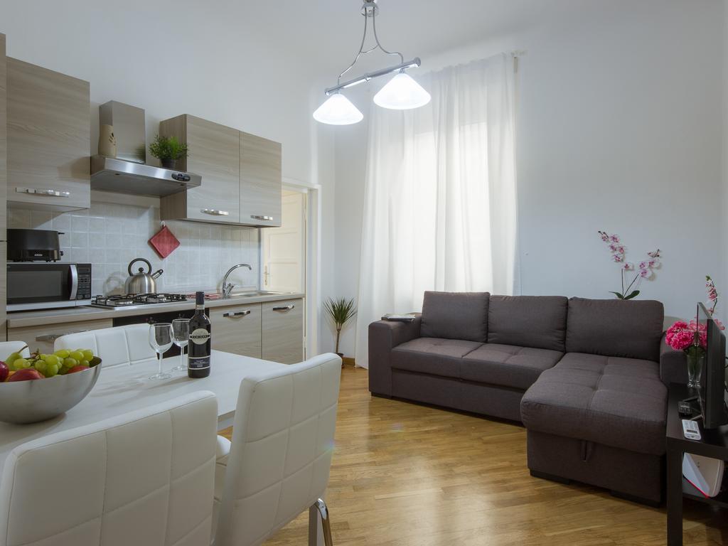 Stylisch Canacci 2 Bedroom Apartment 佛罗伦萨 外观 照片